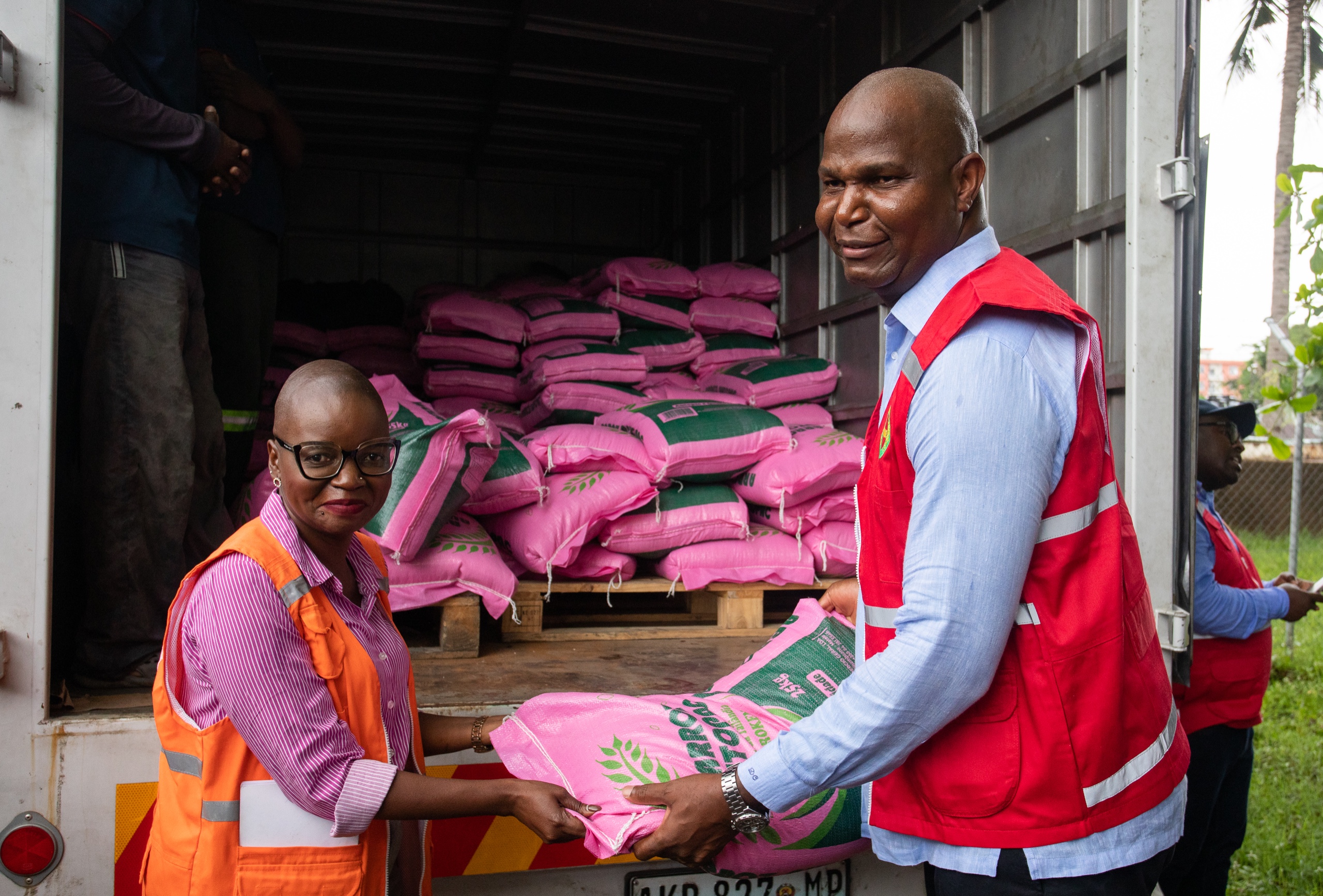 Presidente Chapo lidera resposta às cheias e visita centros de acolhimento em Maputo